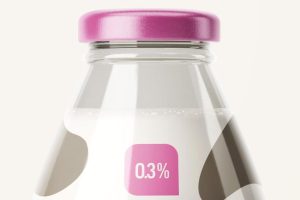 موکاپ بطری شیر (شیشه ای) لایه باز